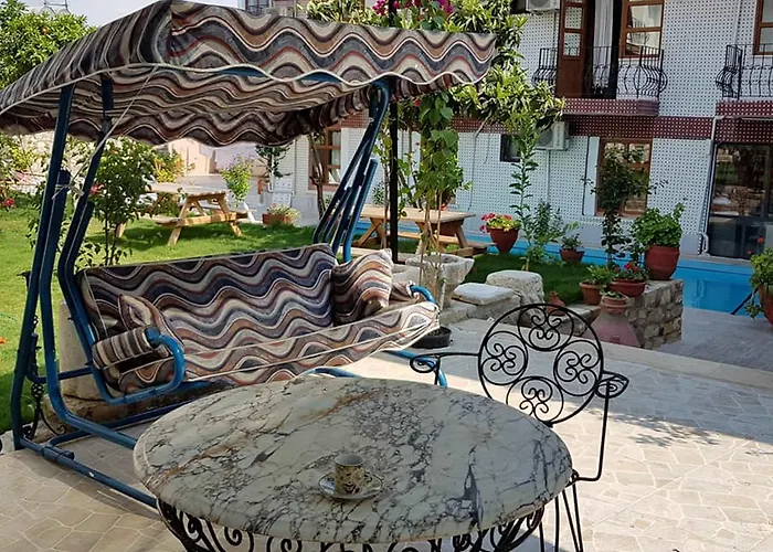 Отель Sezgin Boutique Кушадасы