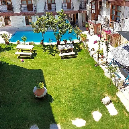 Sezgin Boutique Hotel 2*